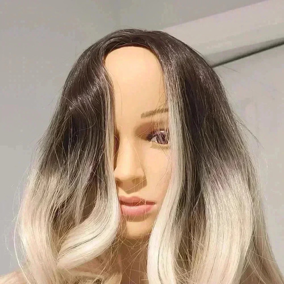 Synthetic hair wig.  HALLOWEEN - Picture 3 of 7